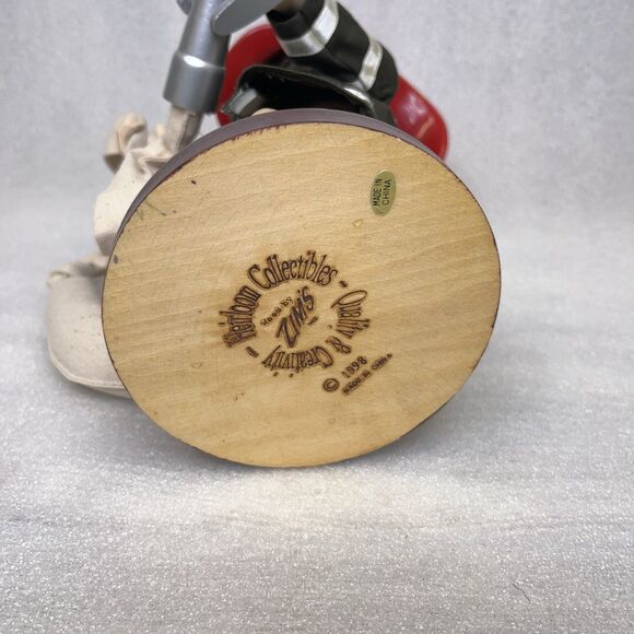 Zim's Heirloom Collectibles Fire Chief Nutcracker Z98-050 Fireman w/ Box NICE! - Picture 7 of 16